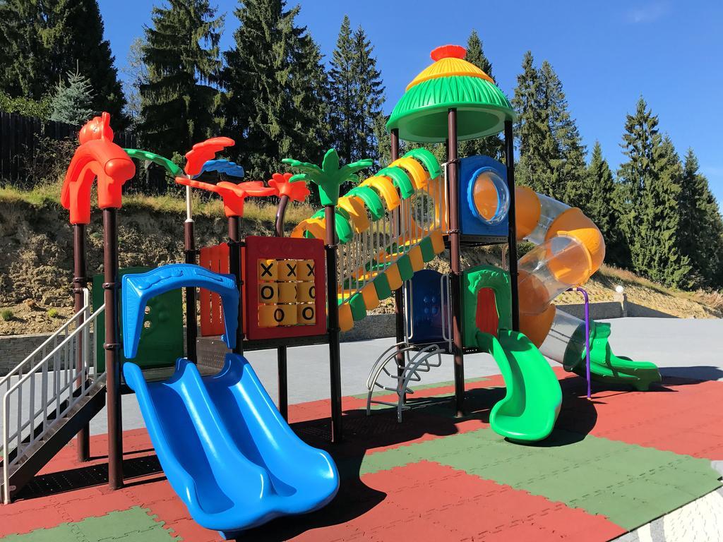 Grand Stasinda Bal Sylwestrowy Animacje Impreza Integracyjna Dwa Posilki Bogaty Bufet Baseny Kregielnia Grota Sauny Squash Silownia Place Zabaw Widoki 1000Mnpm بوكافينا تترايسكا المظهر الخارجي الصورة